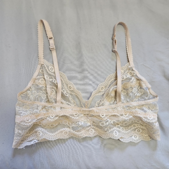 b.tempt'D Lace Bralette - Picture 7 of 11